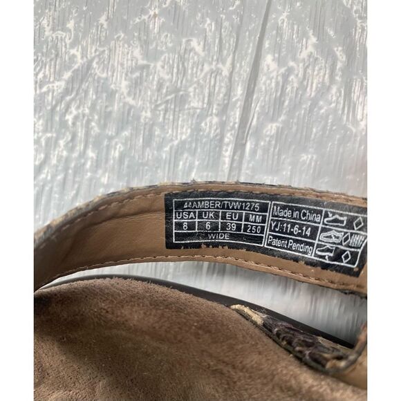 Vionic Women’s Snakeskin Sandals Velcro Straps Sz 8 US - Picture 4 of 9